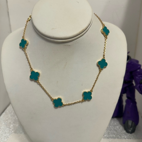 MONTY STATEMENT NECKLACE - Picture 9 of 14